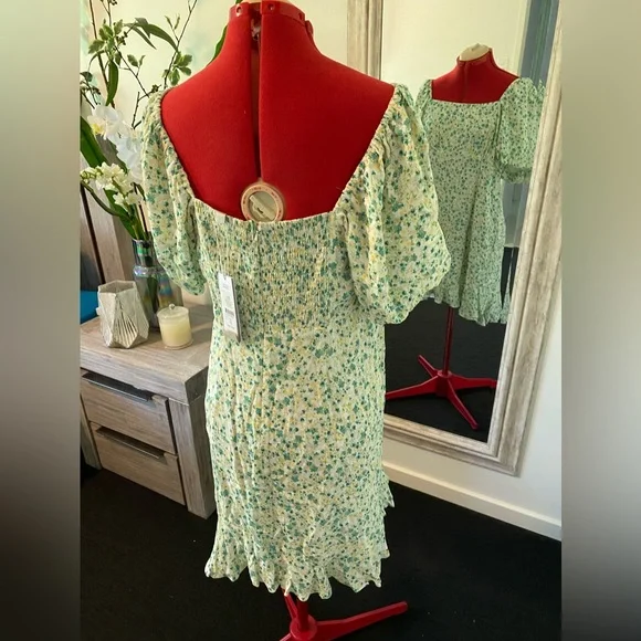 Size 16 ForeverNew Curve square neck puff sleeves dress in pistachio dit… - Picture 5 of 12